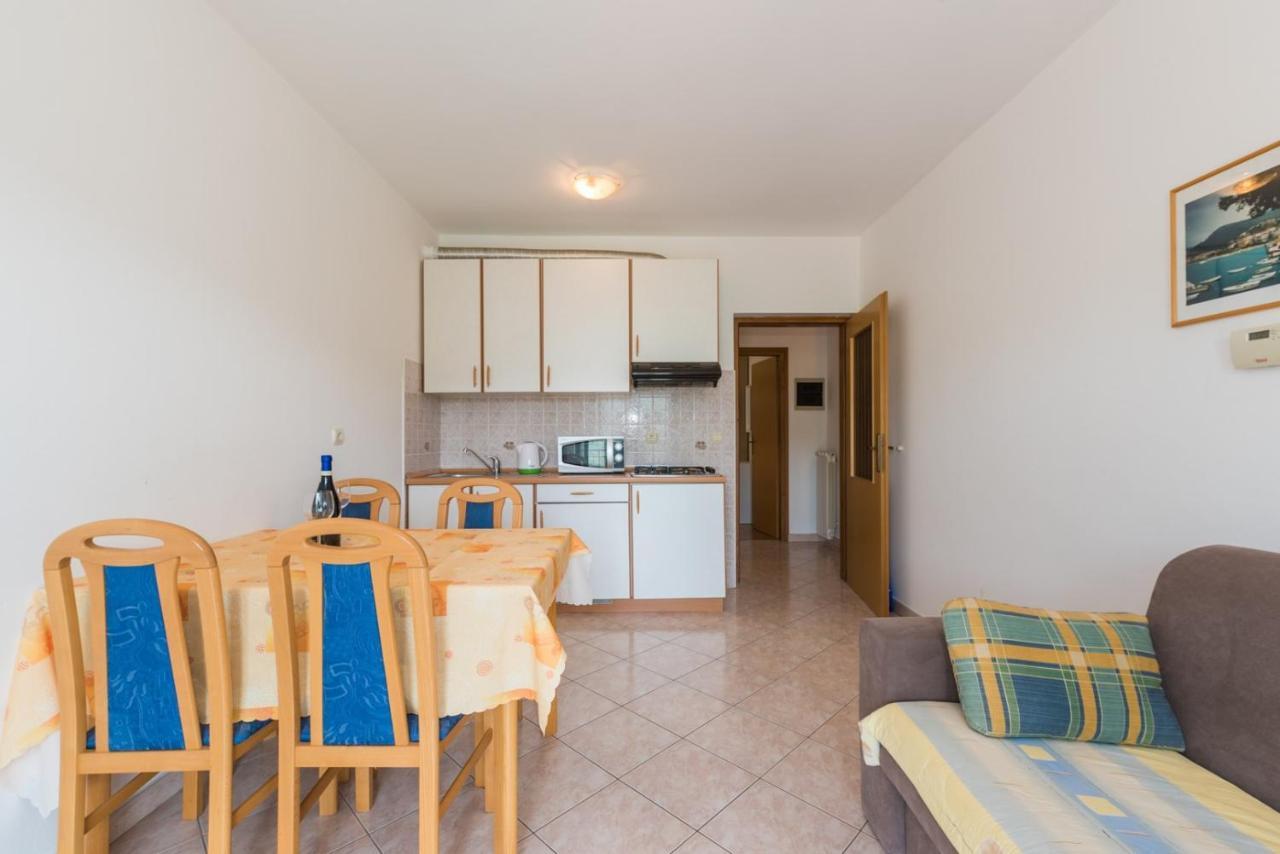 Apartments Villa Adria Rabac Exterior foto