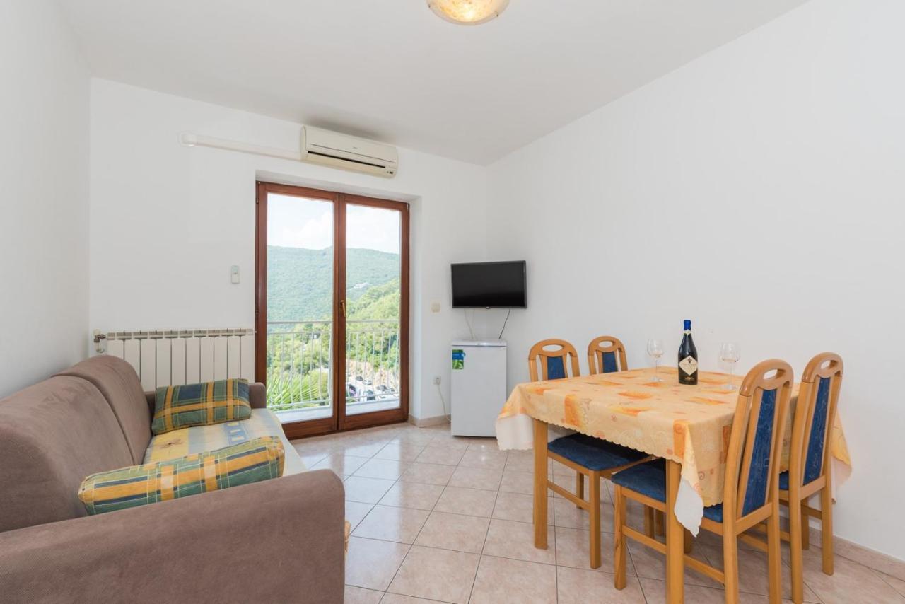 Apartments Villa Adria Rabac Exterior foto